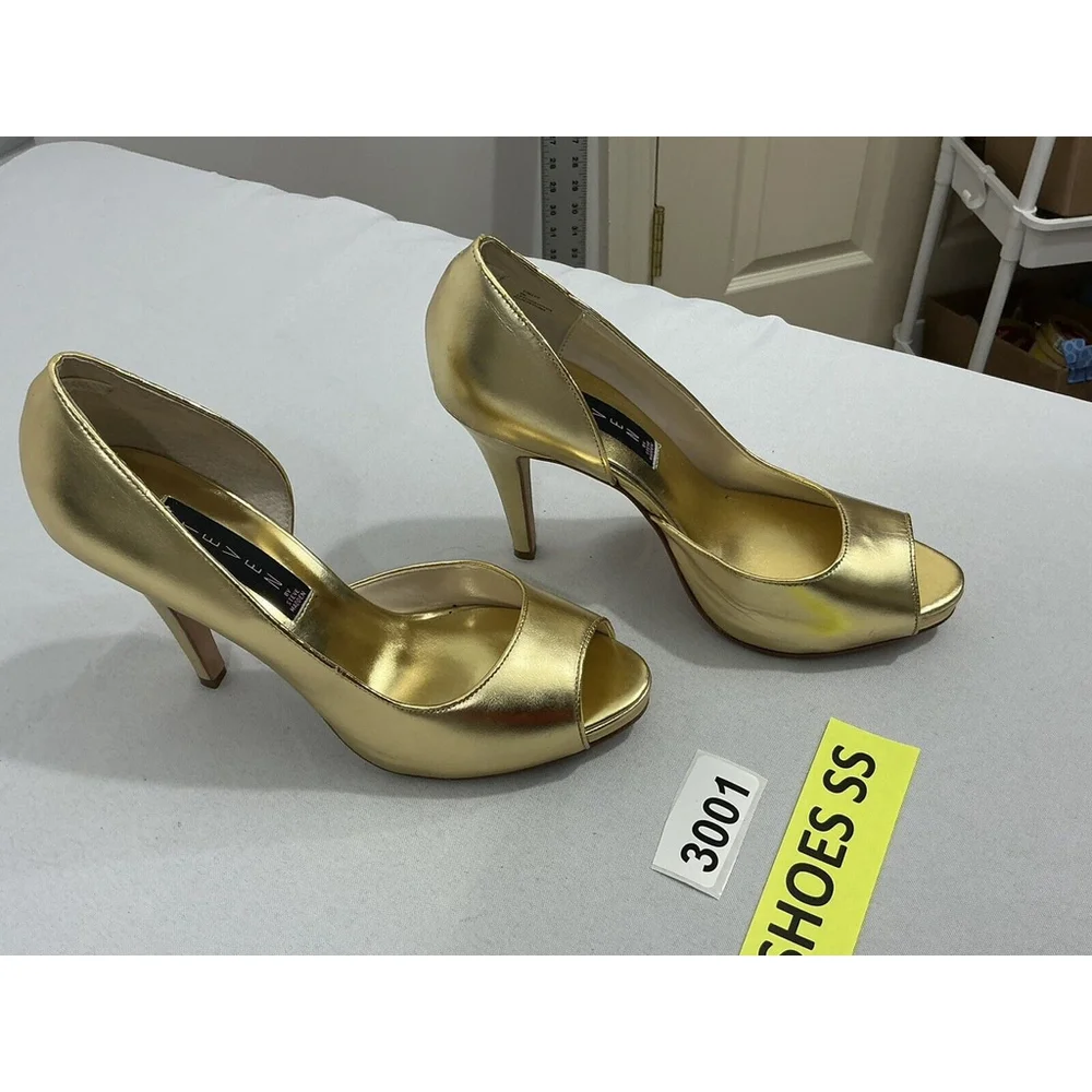 Womans Steven By Steve Madden Lollyy 9m Gold Leather Peep Toe Cut Out Heel Pumps